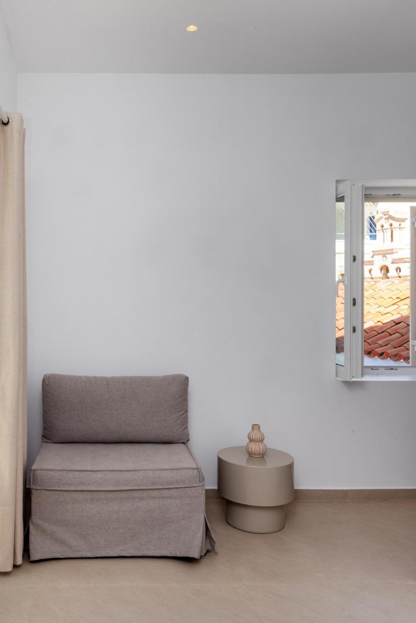 Alora Suites Tínos Habitación foto